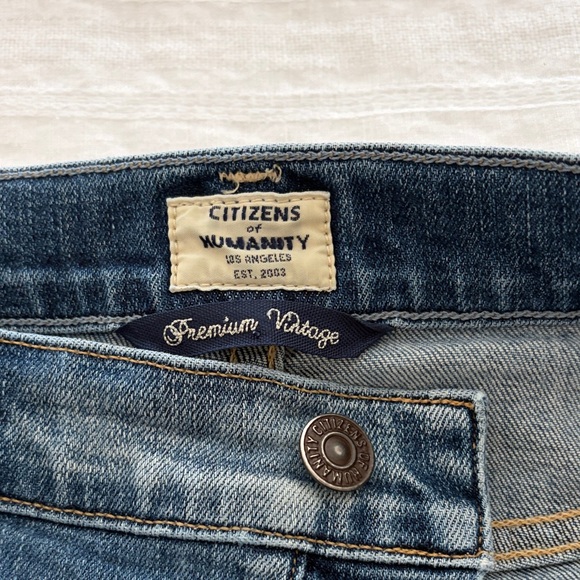 Citizens Of Humanity Emerson Distressed Ankle Jeans. - Picture 7 of 7